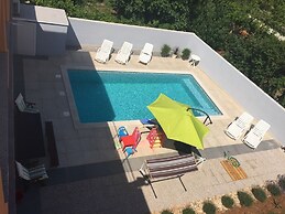 Apartments Orange Medulin