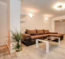 Apartments Orange Medulin