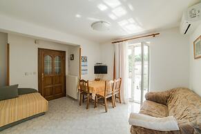 Apartments Silvano 407