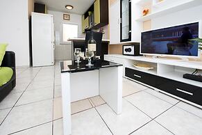 Apartment Tomy / Studio A2