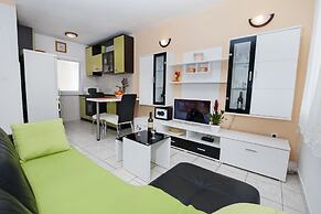 Apartment Tomy / Studio A2