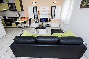 Apartment Tomy / Studio A2