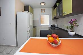 Apartment Tomy / Studio A2