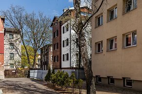 HappyStay Comfort Apartment By the Beach