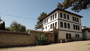 Dibekonu Konak