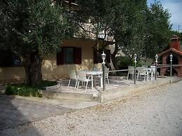 Apartments Ivan Rogoznica