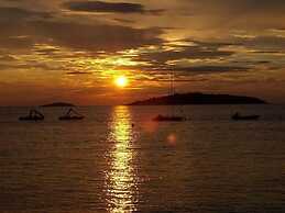 Apartments Ivan Rogoznica