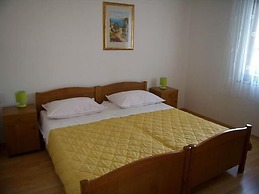 Apartments Ivan Rogoznica