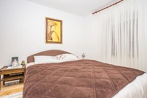 Holiday House Tina Seget