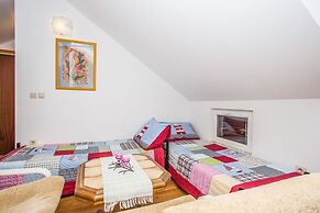 Holiday House Tina Seget