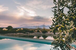 Rosell Boher Winery Lodge & Spa