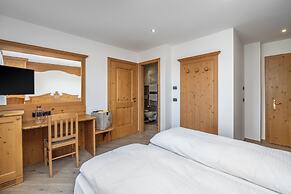 Hotel Tirol Natural Idyll