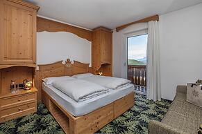 Hotel Tirol Natural Idyll