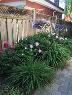 Cottage on Caledonia Bed & Breakfast