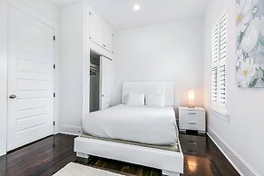 Spacious Townhouse close to FQ & City Hot Spots