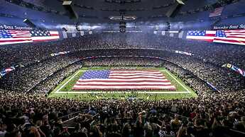 Spacious Townhouse close to FQ & City Hot Spots