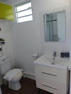 Au Petit Canal Fleuri