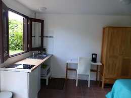 Au Petit Canal Fleuri