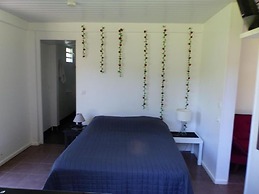 Au Petit Canal Fleuri