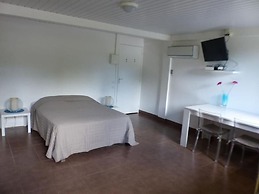 Au Petit Canal Fleuri