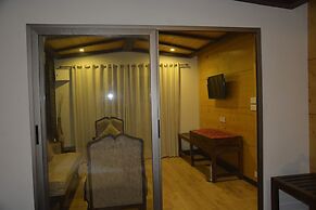 Kiri Container Resort