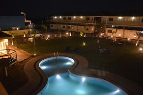 Kiri Container Resort