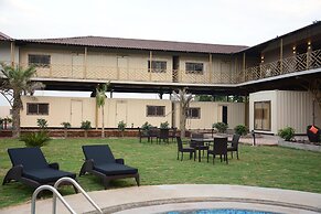 Kiri Container Resort