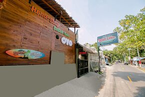 OYO 867 Bettah Coba Homestay