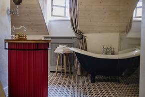 Monastery Garden Bistro & Rooms