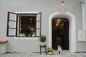 Monastery Garden Bistro & Rooms