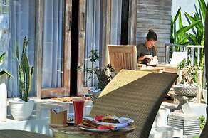 The Box Paradise Bungalow