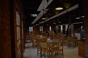 Paradise Hotel Nyaung Shwe