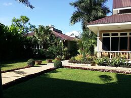 Paradise Hotel Nyaung Shwe