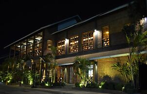 Paradise Hotel Nyaung Shwe