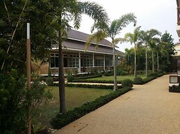 Paradise Hotel Nyaung Shwe