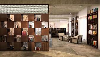 MWC Club by Downtown