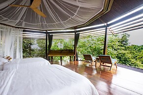 La Loma Jungle Lodge