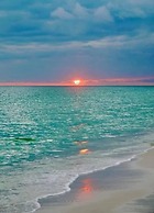 Amazing Apartment,hallandale Beach, Walk to Ocean!