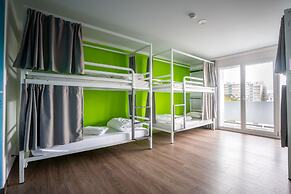 Nyon Hostel