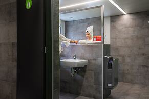 Nyon Hostel