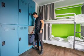 Nyon Hostel