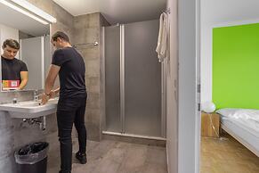 Nyon Hostel