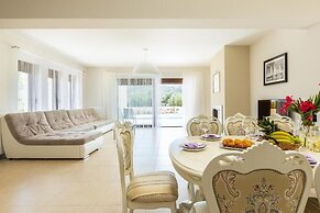 Eudora Luxury Stone Villa