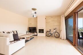 Levanta Luxury Stone Villa