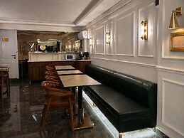 The Peraport Hotel
