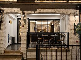 The Peraport Hotel