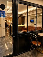 The Peraport Hotel