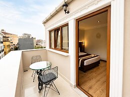 The Peraport Hotel