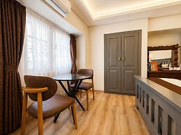 The Peraport Hotel