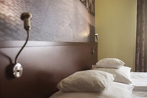 Hotel Vinci Airport